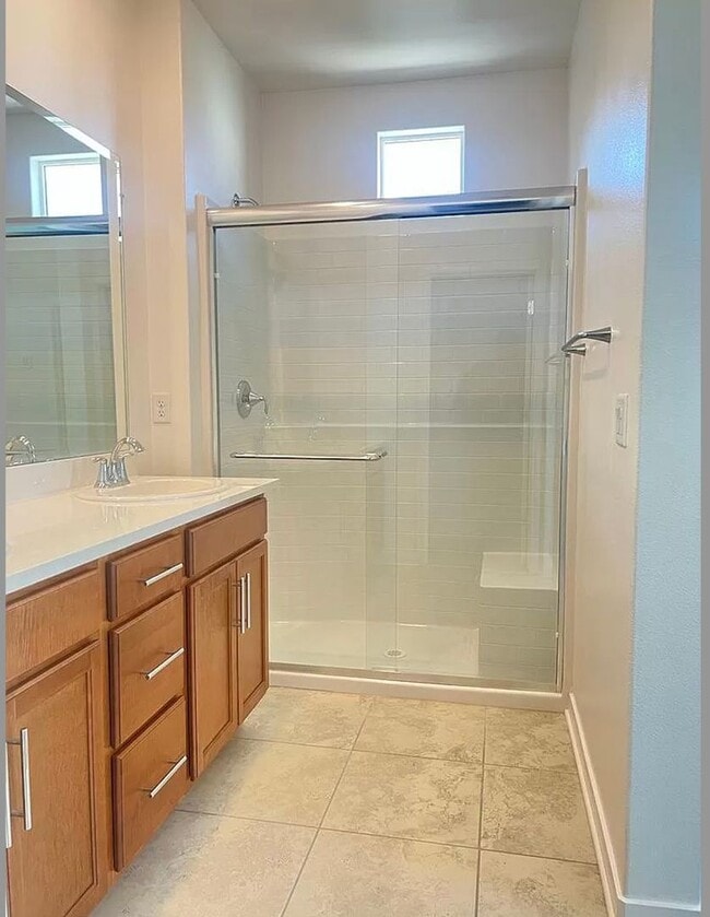 Building Photo - 5301 E Commerce Way