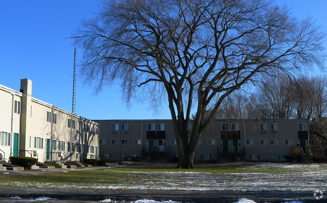 Building Photo - St. Martin's Townhomes