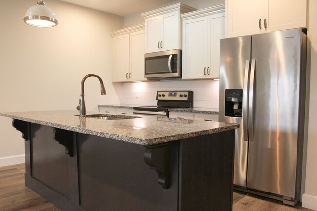 Building Photo - 242 Cypress Ridge