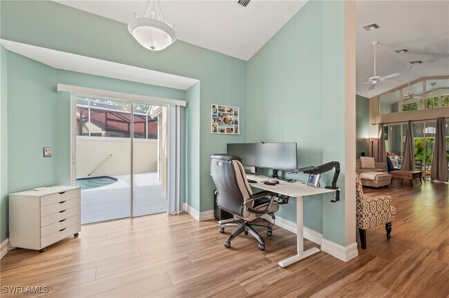 Building Photo - 391 Pindo Palm Dr