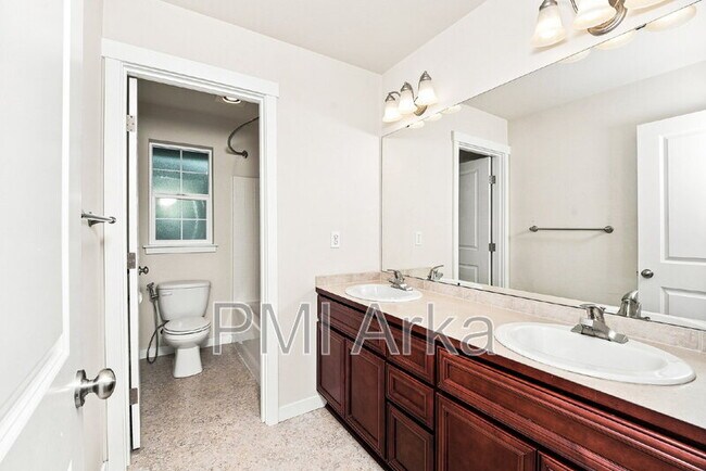 Building Photo - 633 Ilwaco Pl NE