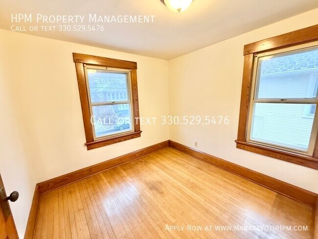 Building Photo - 1208 19th St NW