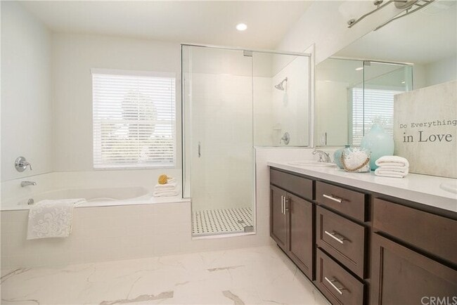 Building Photo - Modern Two-Story Home with Private Backyar...