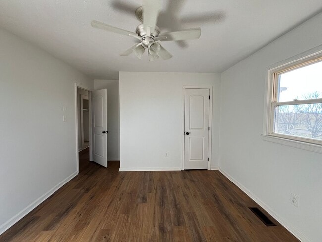 Building Photo - Single Family 3 bedroom 1 bathroom