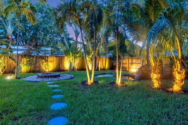 Building Photo - 1317 NE 1st Ave.