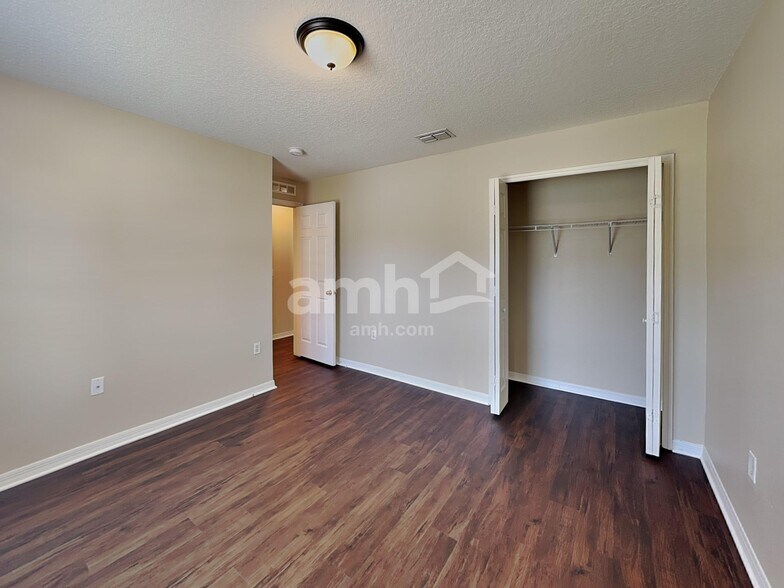Building Photo - 5498 Cougar Park Ct