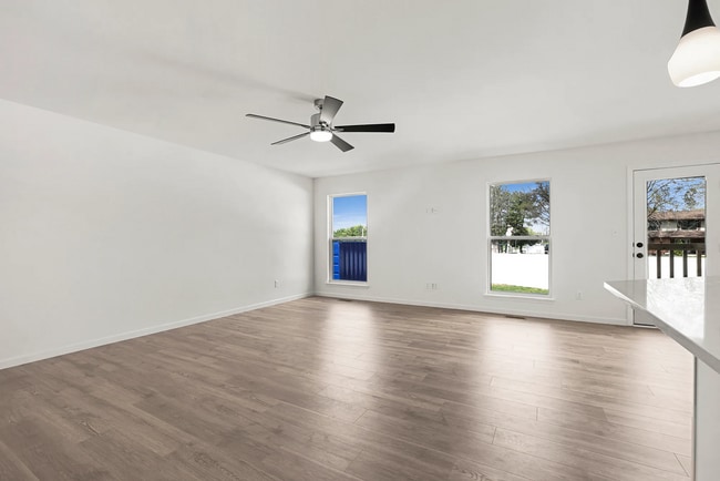Building Photo - 43 Fairmount Grv Dr