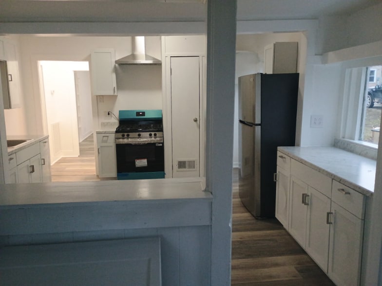 Building Photo - 926 Dayton Ave