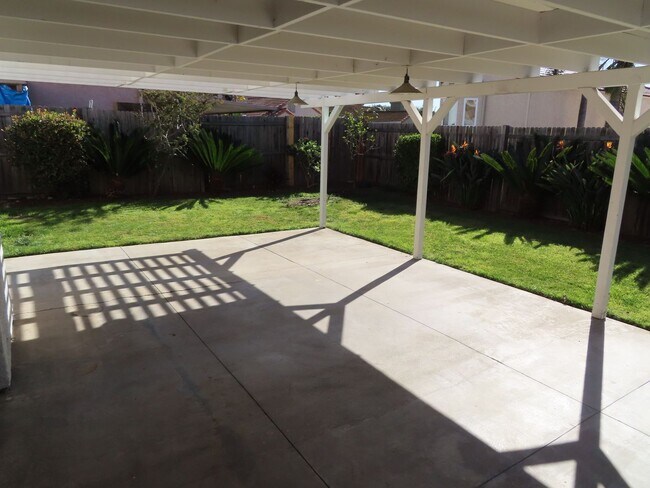 Building Photo - Renovated Three Bedroom Home