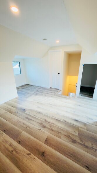 Building Photo - 1162 E 46th St