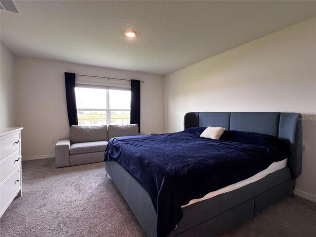 Building Photo - 10634 Chippewa Dr