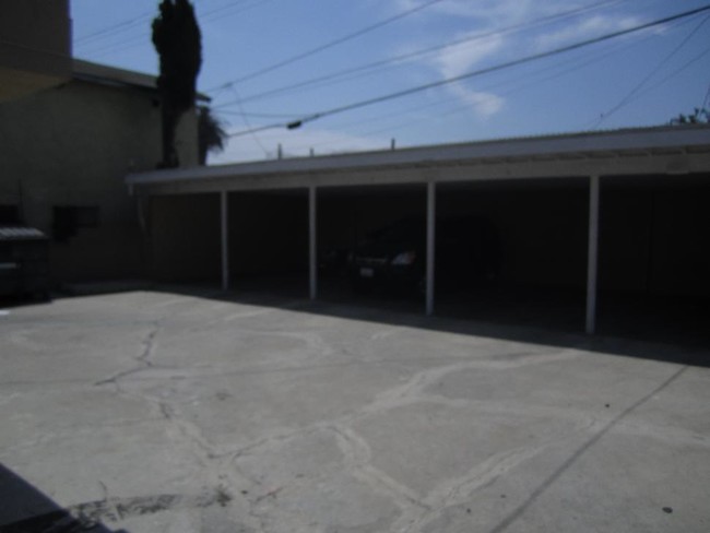  - 1240 W 90th St