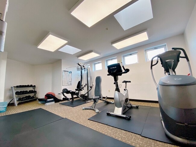 Building Photo - 120 Mountfort St