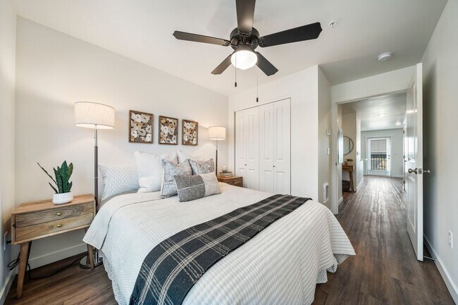 Building Photo - Spring Into Savings: $500 Rent Credit & $5...