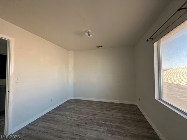 Building Photo - 8275 Cedar Leaf Dr