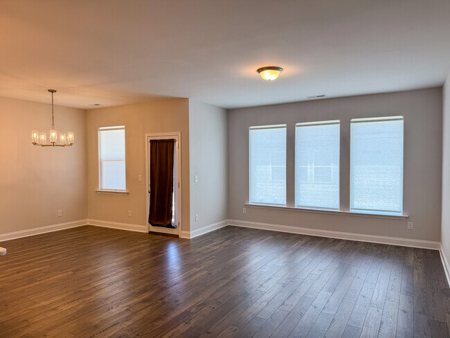 Building Photo - 2202 Rooster Spur Ct