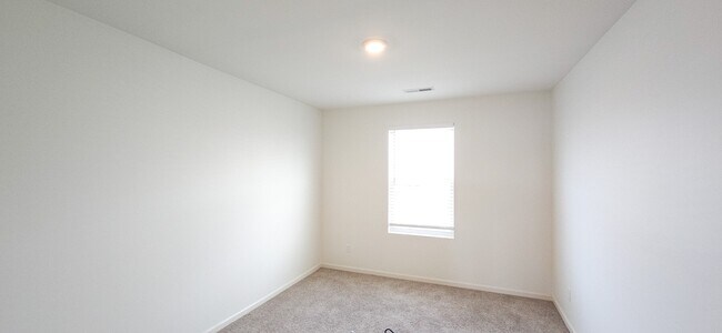 Building Photo - 10438 Morse Pl