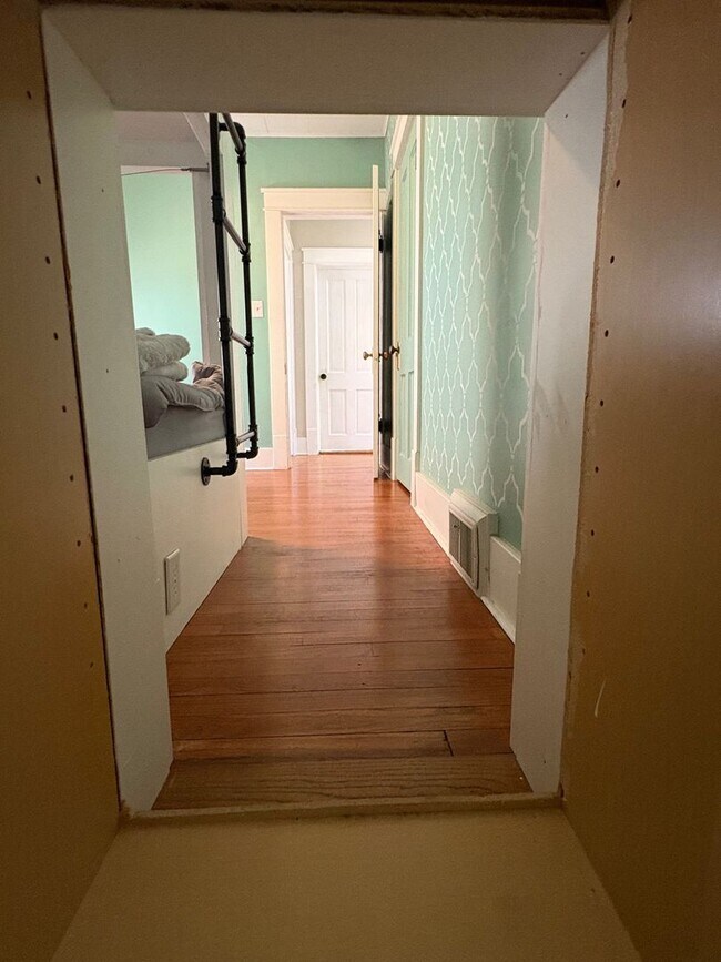 Building Photo - Beautiful 4bed 3bath home near Midtown Cro...