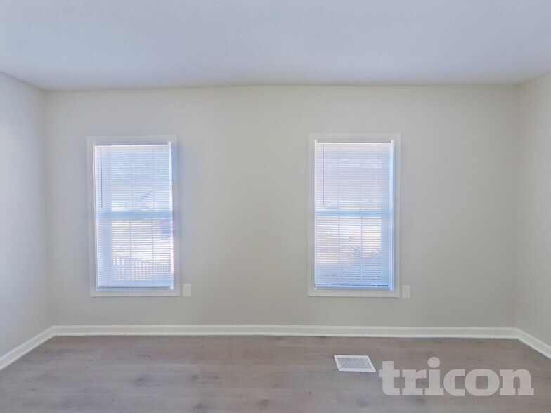 Building Photo - 5130 Daffodil Ln