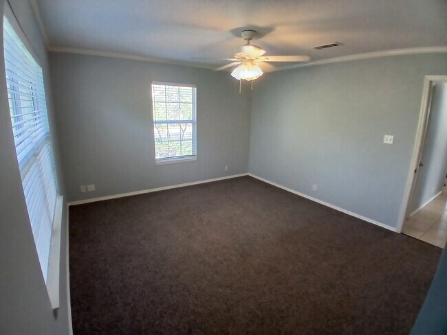 Building Photo - 669 Bald Point Rd