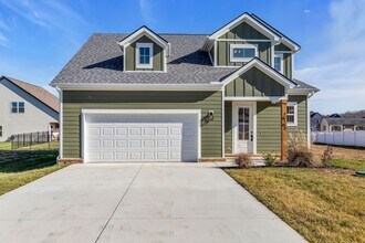 Building Photo - Charming New Build