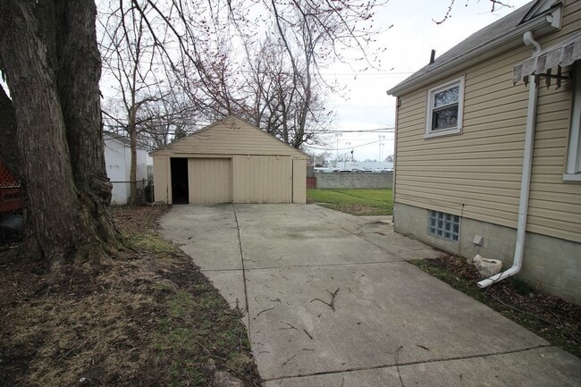 Building Photo - Centerline Home for Rent