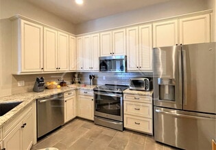 Building Photo - 14575 W Mountain View Blvd