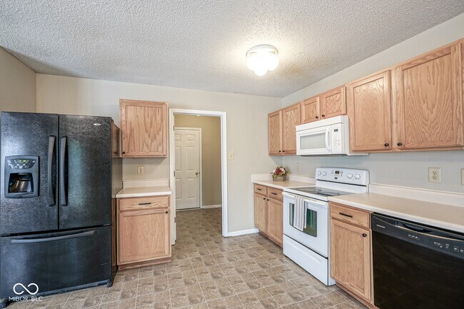 Building Photo - 10155 Holly Berry Cir