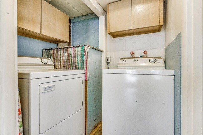 Building Photo - 214 Payne Rd