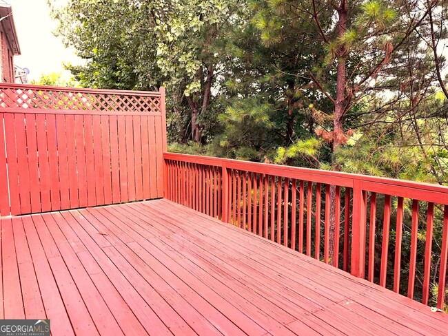 Building Photo - 1751 Highlands View Dr