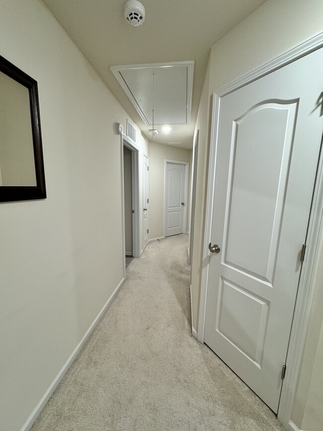 Building Photo - 529 Common Raven Ct