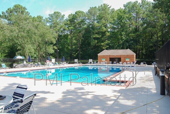 Building Photo - 212 Brookstone Way