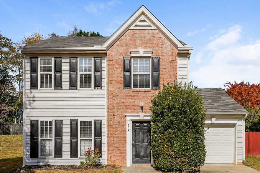 Primary Photo - 4409 Cobble Creek Ln