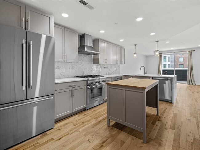 Building Photo - 50 Hichborn St