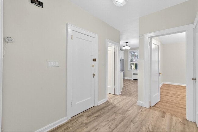 Building Photo - 784 Avenue C