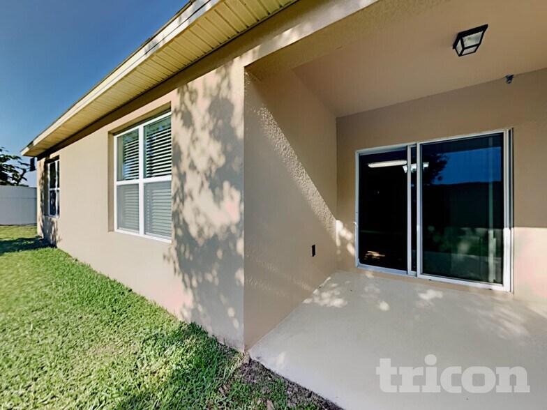 Building Photo - 2449 Valhalla Dr