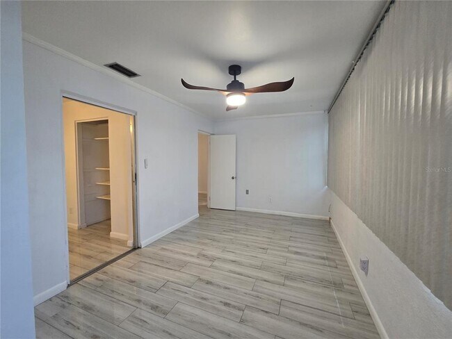 Building Photo - 211 Pasadena Ave N