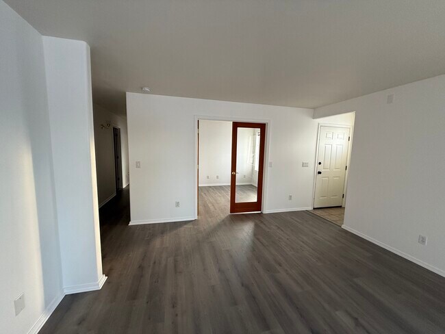 Building Photo - 2940 W Villard St