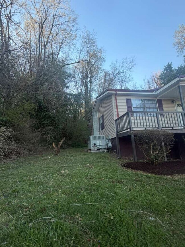 Building Photo - 509 E Forrest St