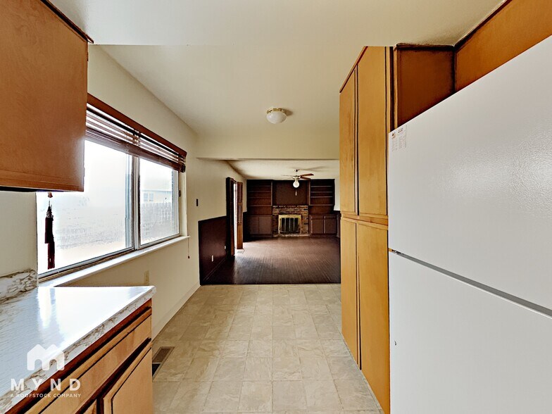 Building Photo - 750 Rhode Island Dr