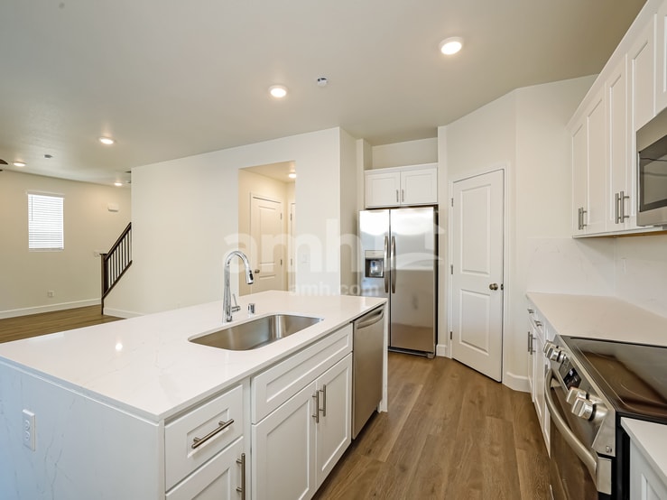 Building Photo - 6491 Enlightenment Dr