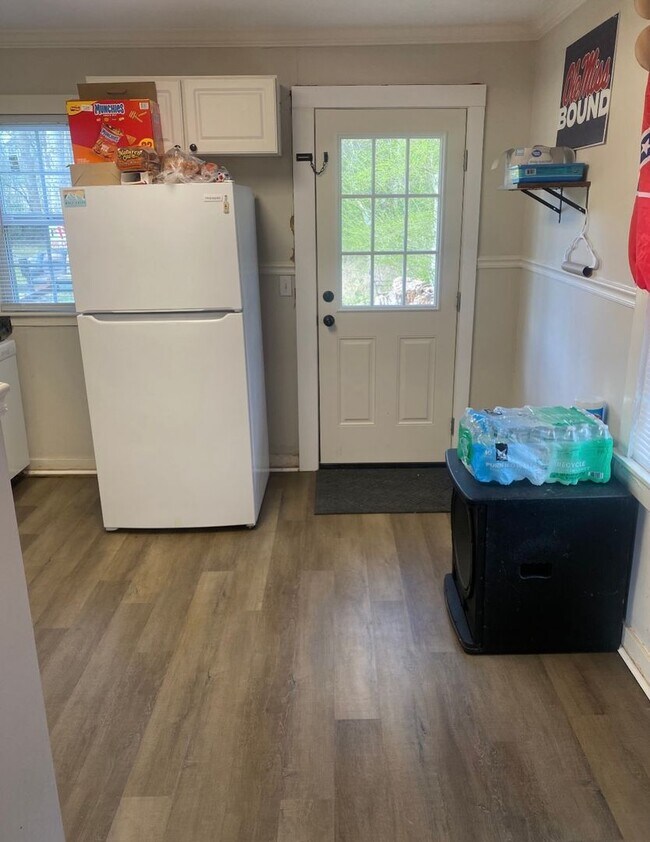 Building Photo - Overstreet Drive