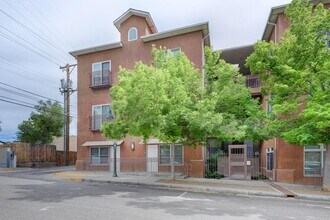 Building Photo - 400 Copper Ave NW