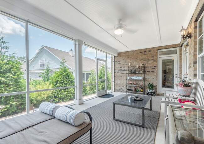 Building Photo - LANDFALL - 4 bed | 3.5 bath modern home