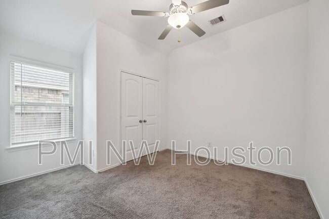 Building Photo - 10022 Granite Grove Ln