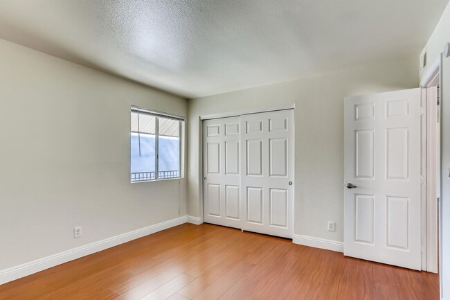 Building Photo - 5229 Indian River Dr