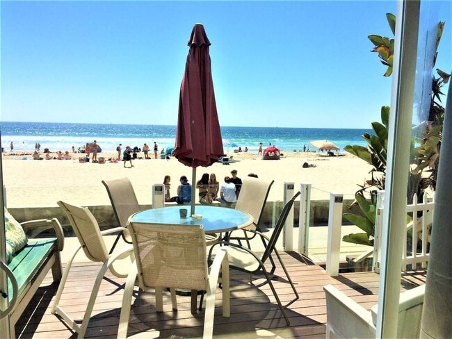 Building Photo - 3237 Ocean Front Walk