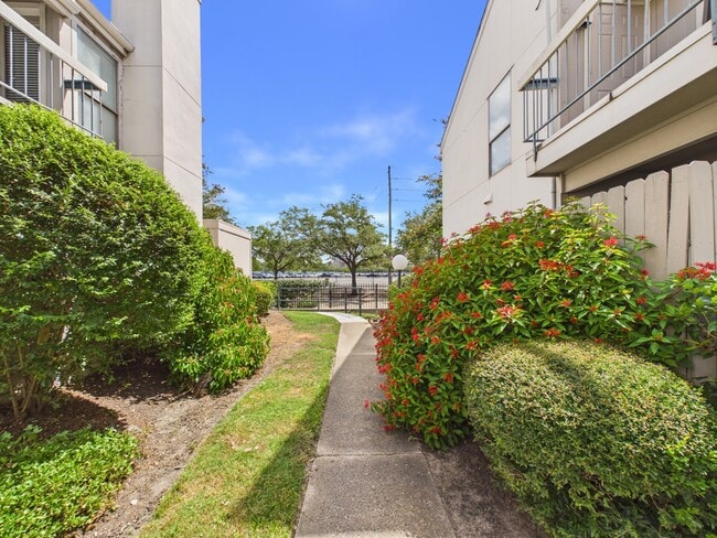 Building Photo - 7950 N Stadium Dr