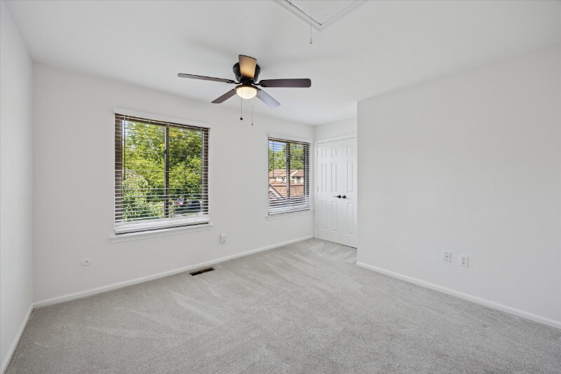 Building Photo - 128 Granite Hill Ct