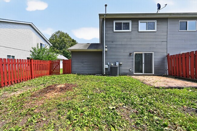 Building Photo - 1371 Andover Dr